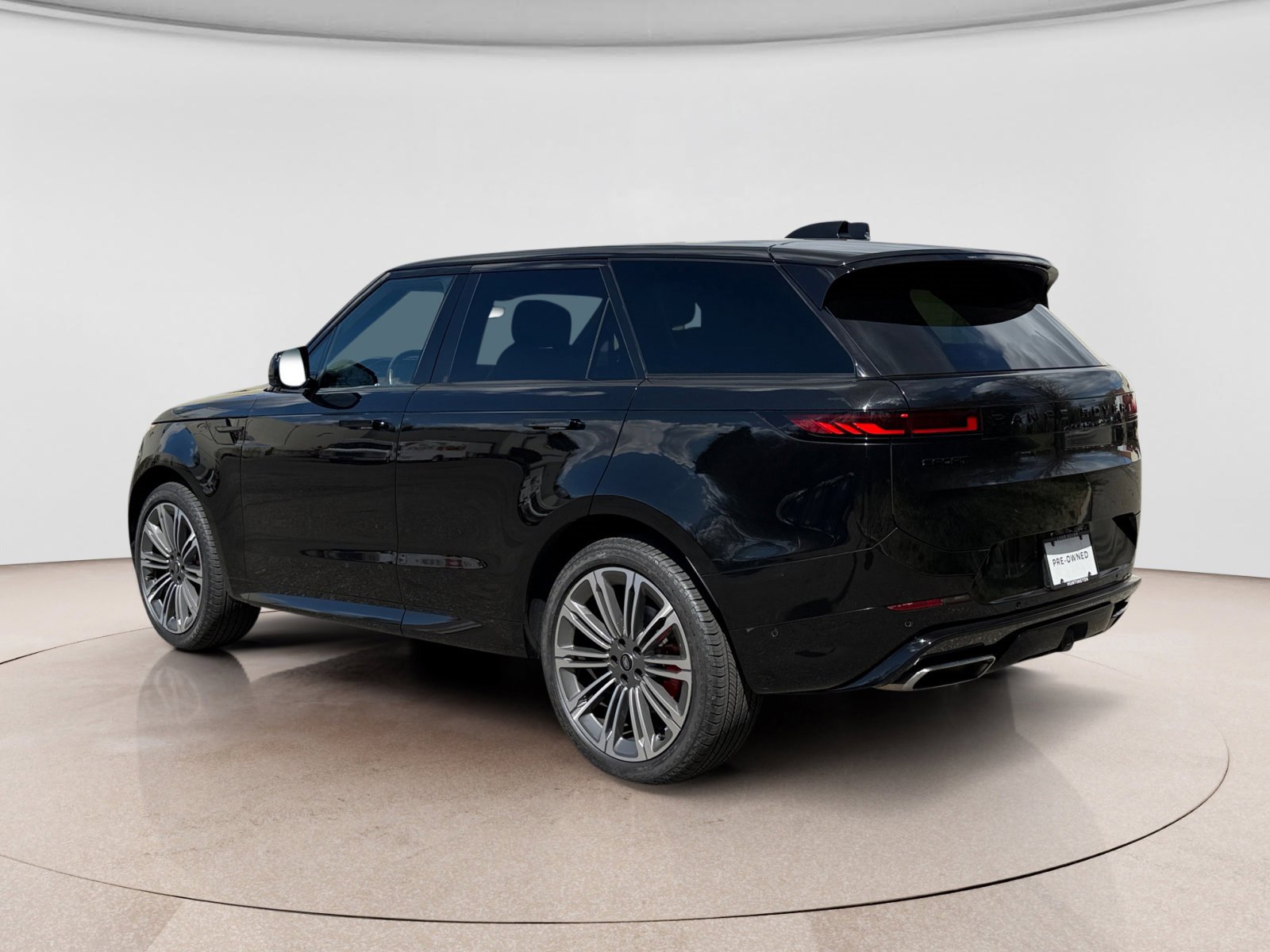 Used 2024 Land Rover Range Rover Sport Dynamic SE image 3