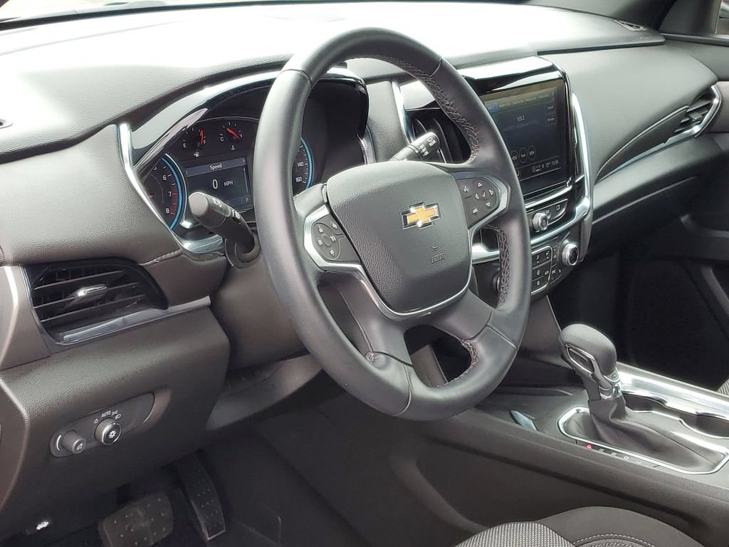 Certified 2023 Chevrolet Traverse LT FWD image 9