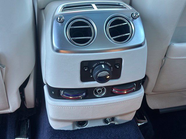 Used 2015 Rolls-Royce Ghost RWD image 14