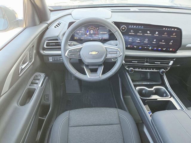 New 2026 Chevrolet Traverse LT w/ Sun and Wheel Package AWD/4WD image 8
