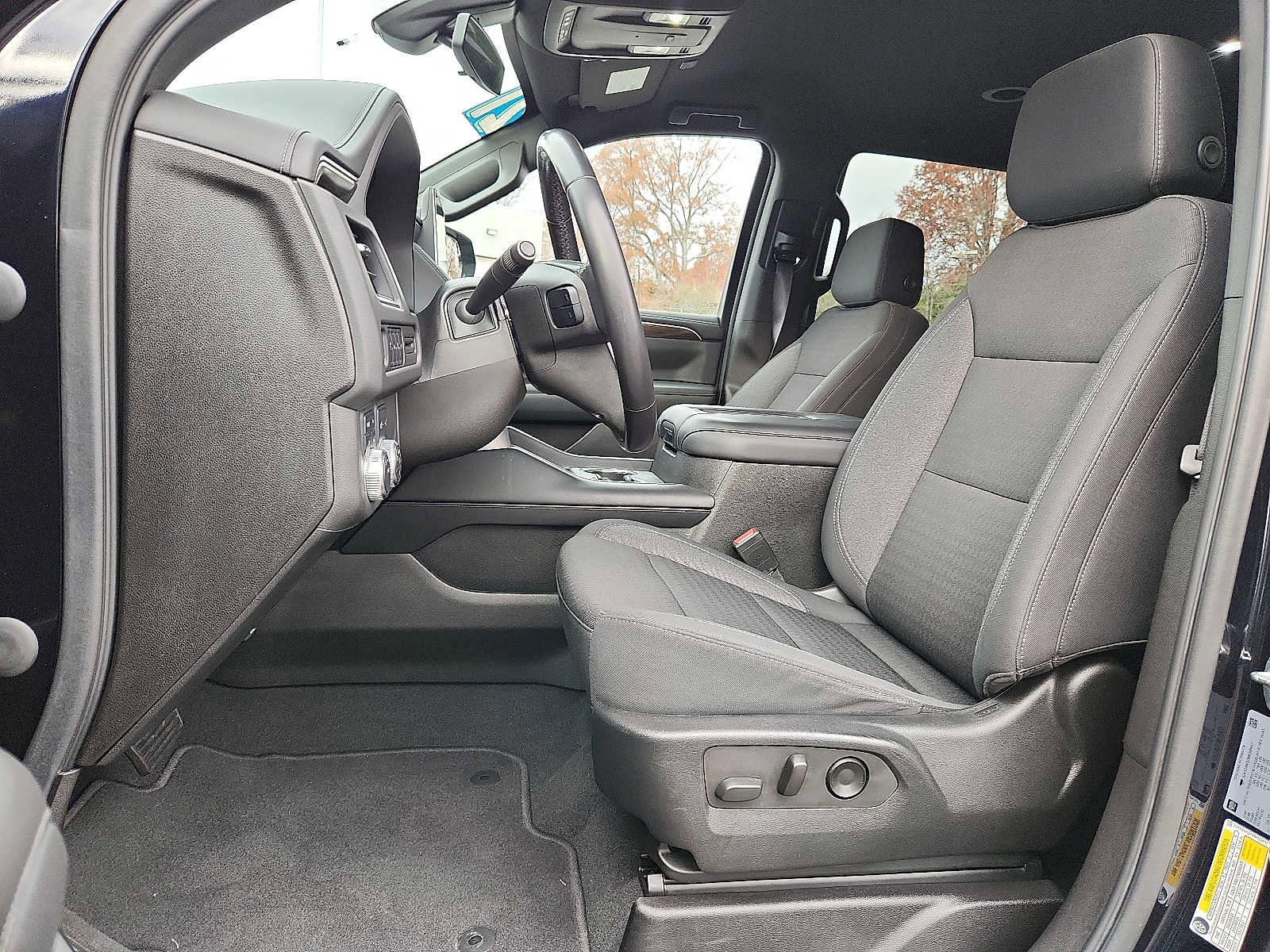 Used 2021 GMC Yukon SLE image 13