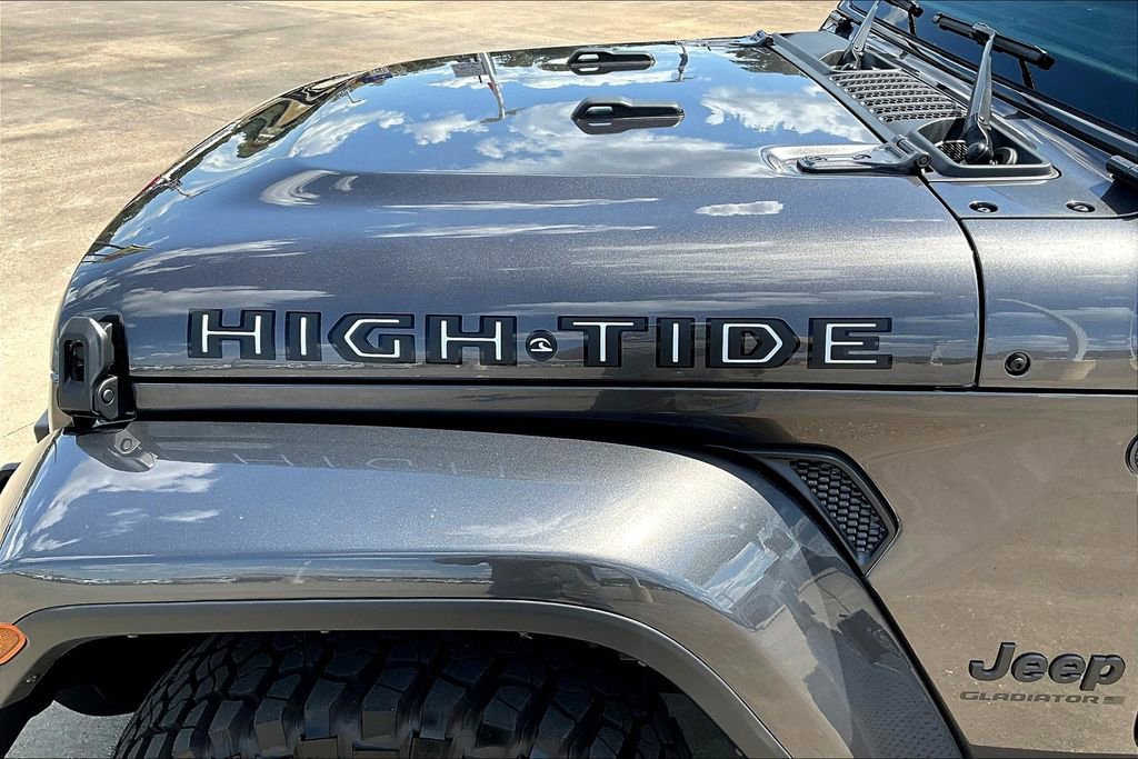 New 2025 Jeep Gladiator Sport image 12