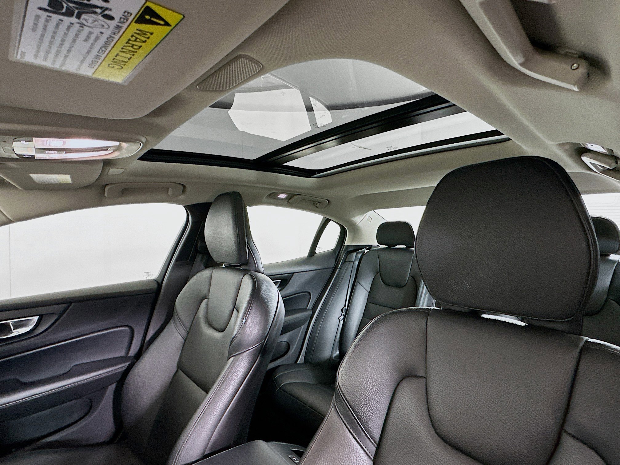 Used 2025 Volvo S60 B5 Plus image 26