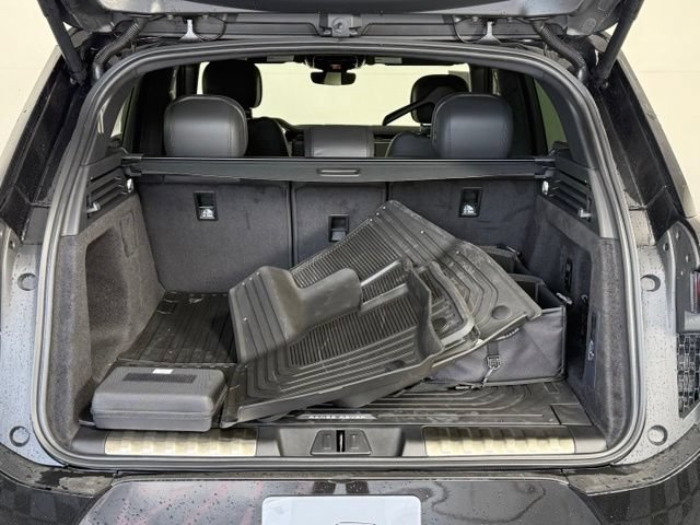 New 2026 Land Rover Range Rover Sport Dynamic SE AWD/4WD image 17