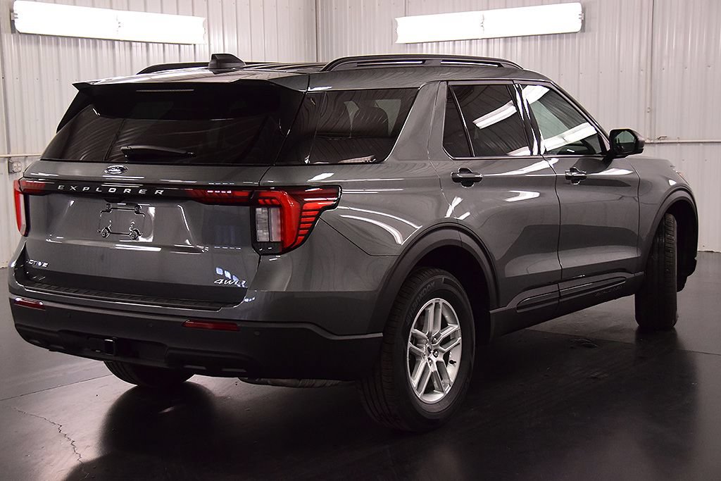 New 2026 Ford Explorer Active AWD/4WD image 7