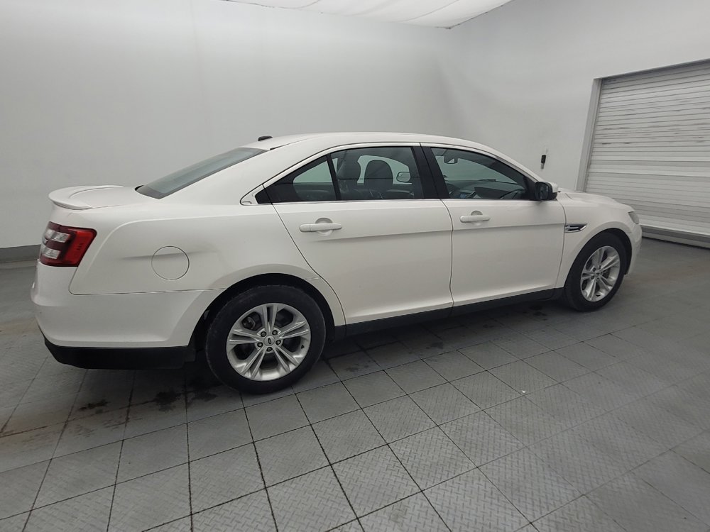 Used 2017 Ford Taurus SEL image 10