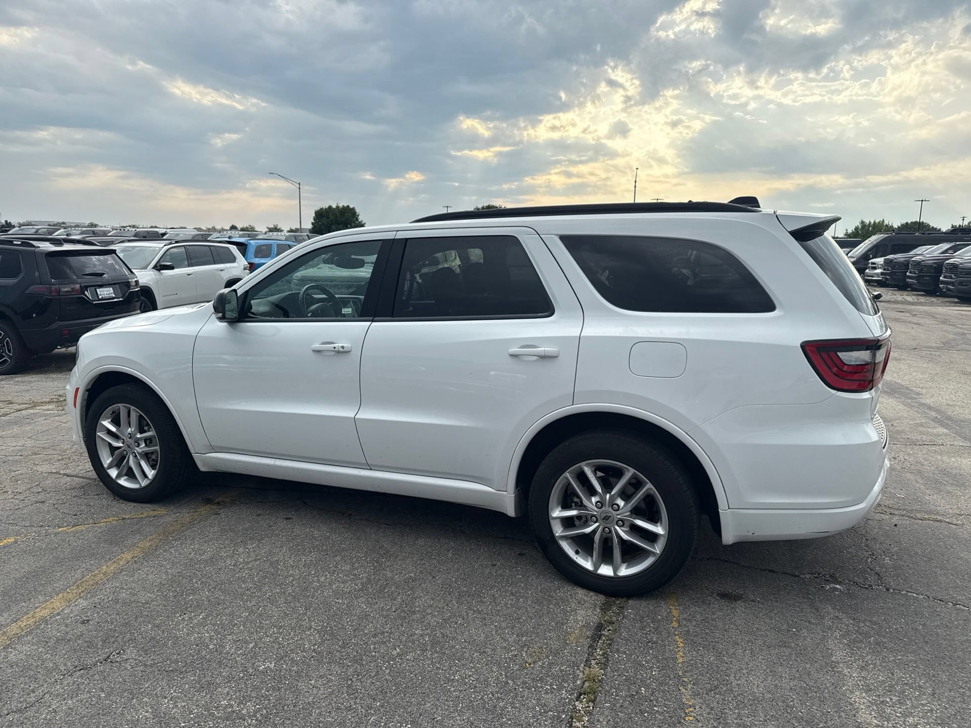 Used 2024 Dodge Durango GT AWD/4WD image 9