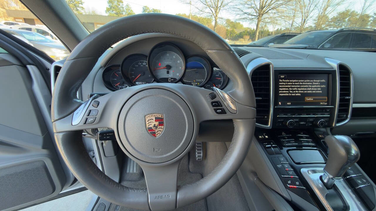 Used 2011 Porsche Cayenne S image 55