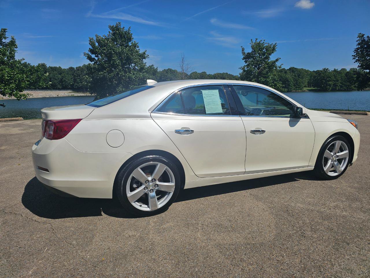Used 2013 Chevrolet Malibu LTZ FWD image 4