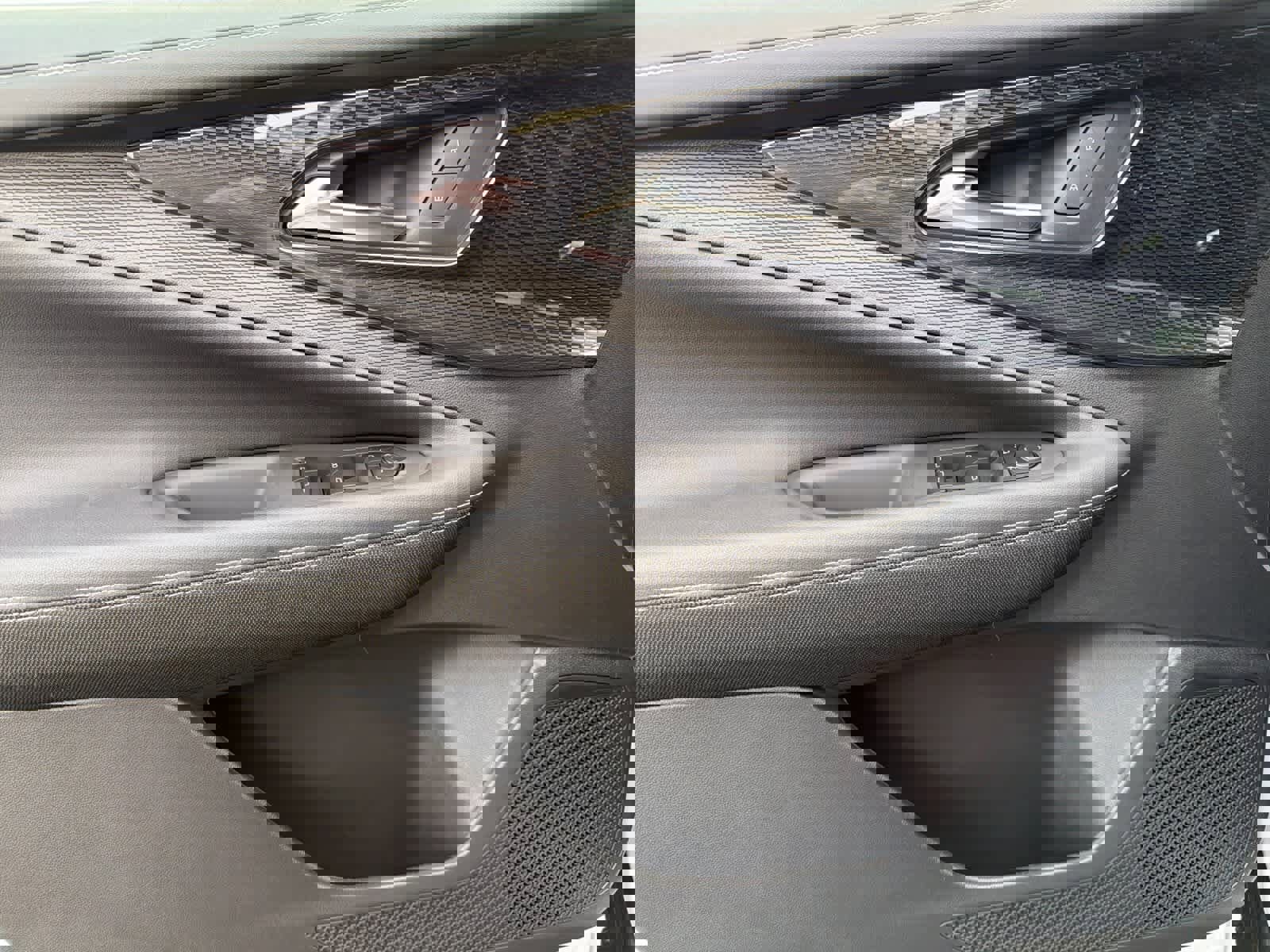 New 2026 Chevrolet Blazer EV LT image 12