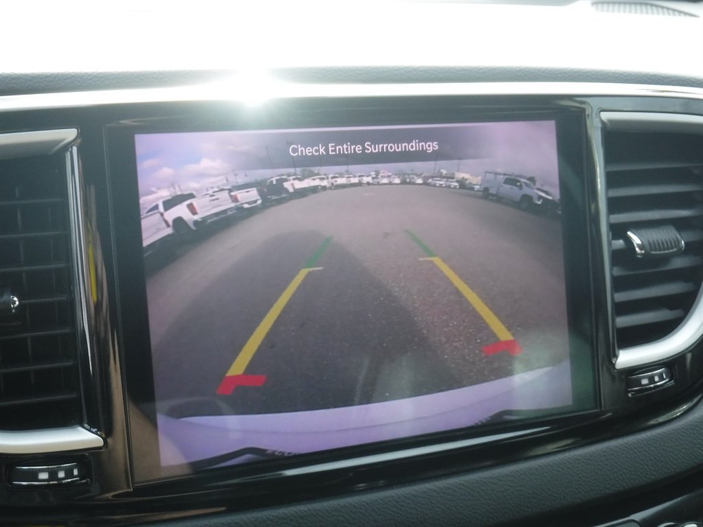 Used 2023 Chrysler Pacifica Touring-L FWD image 22