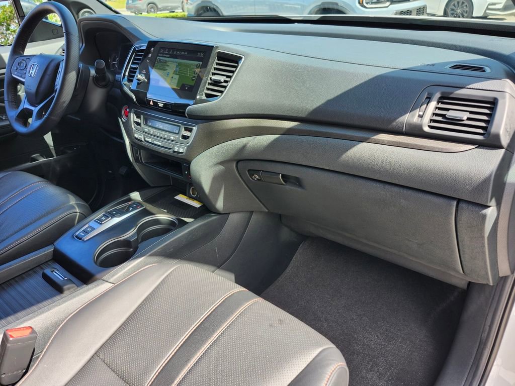 Certified 2023 Honda Passport TrailSport image 17