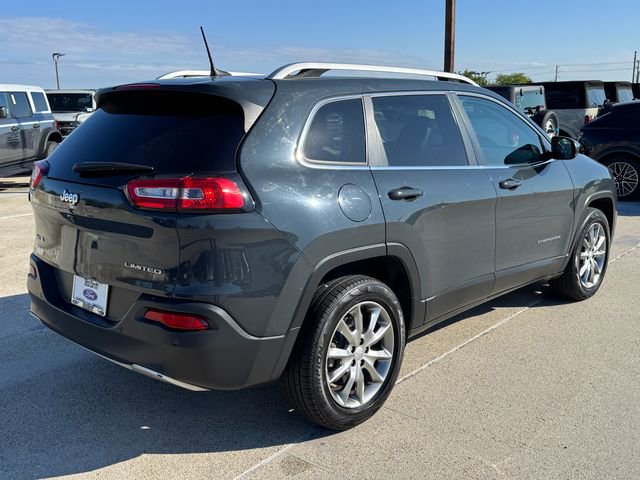 Used 2018 Jeep Cherokee Limited AWD/4WD image 5
