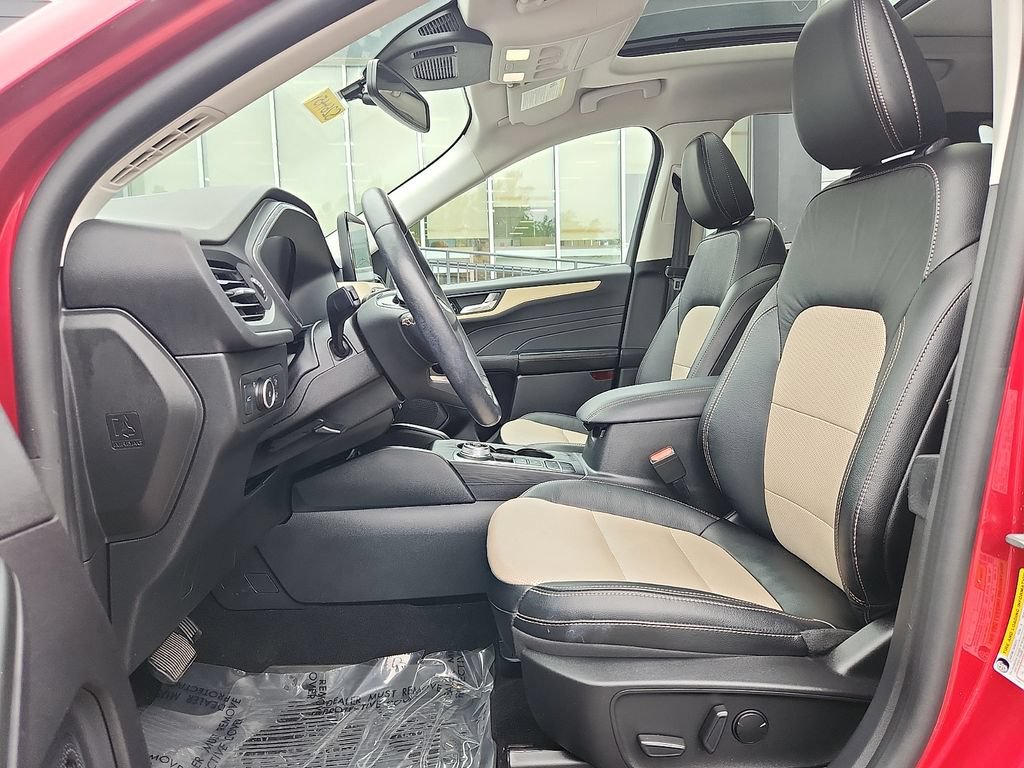 Used 2022 Ford Escape Titanium w/ Titanium Elite Package AWD/4WD image 15