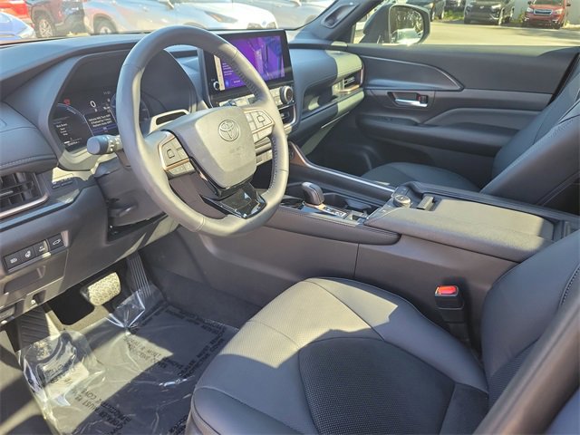 Used 2025 Toyota Grand Highlander AWD Hybrid image 10