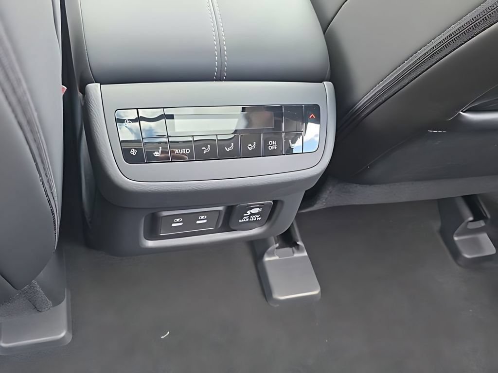 New 2026 Nissan Pathfinder Platinum w/ Lighting Package AWD/4WD image 29