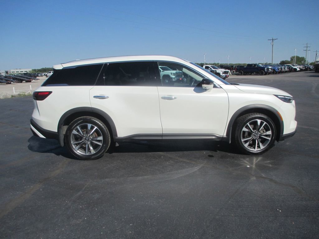 Used 2023 INFINITI QX60 Luxe w/ Cargo Package AWD/4WD image 5