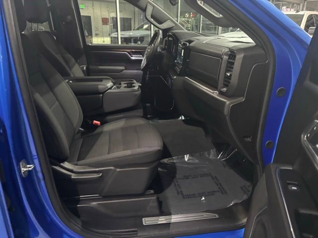 Used 2025 Chevrolet Silverado 1500 LT AWD/4WD image 34