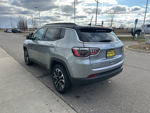 Used 2024 Jeep Compass Limited image 7