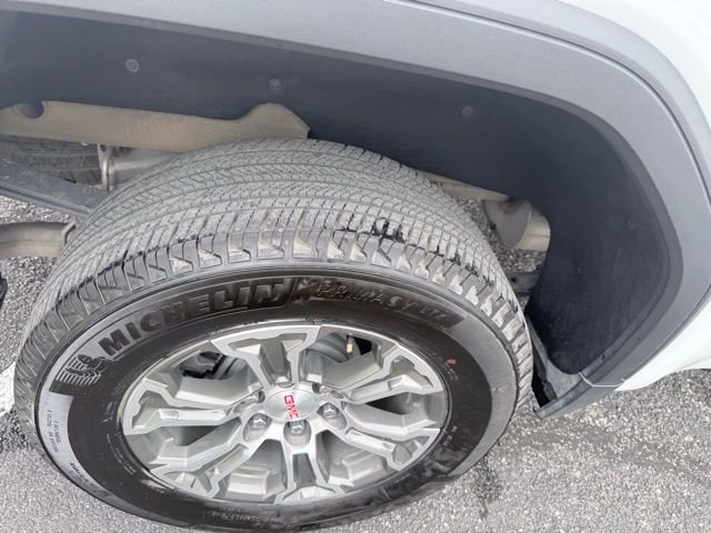 Used 2026 GMC Sierra 1500 SLT image 8