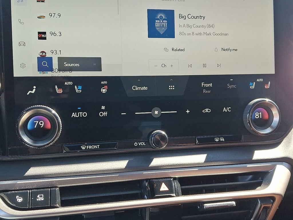 Used 2023 Lexus RX 350 w/ Accessory Package (Z1) image 17