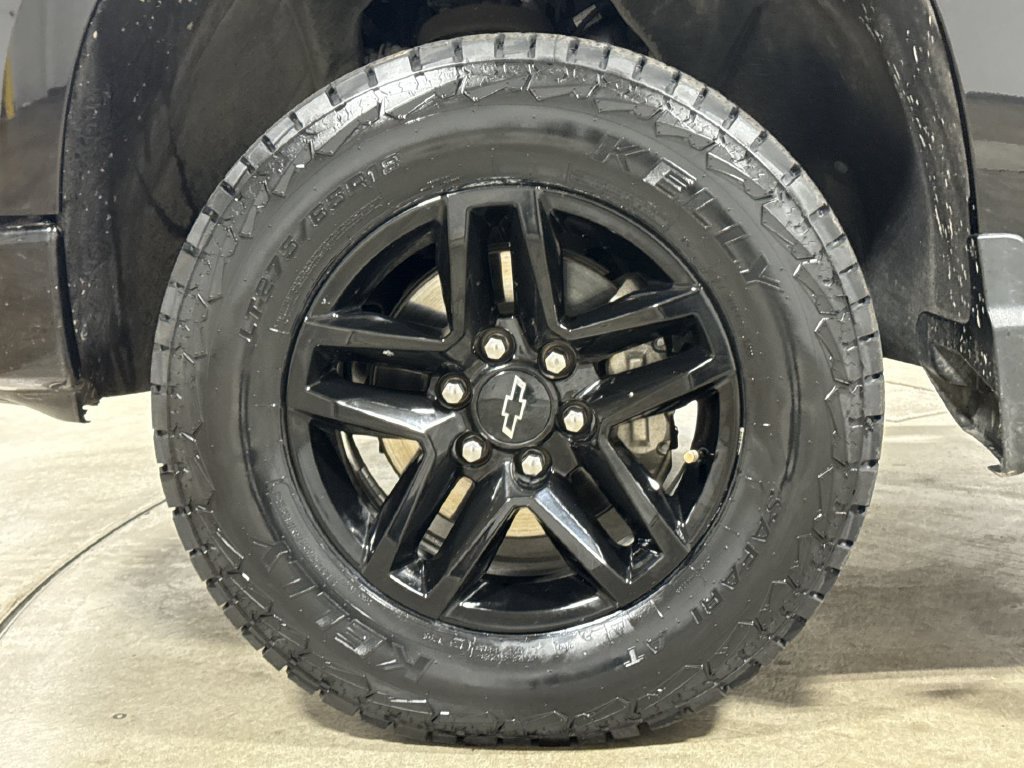 Used 2024 Chevrolet Silverado 1500 LT Trail Boss w/ Convenience Package II AWD/4WD image 28