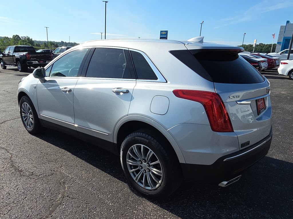 Used 2018 Cadillac XT5 Luxury w/ Driver Awareness Package FWD image 6
