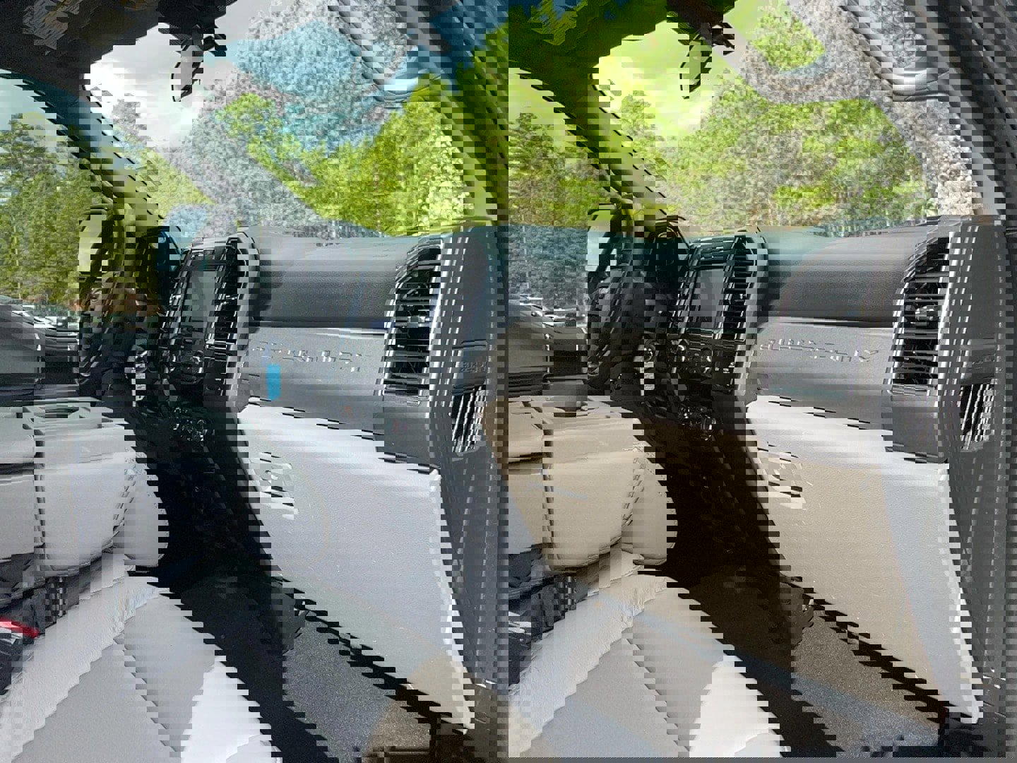 Used 2020 Ford F250 XLT w/ XLT Value Package image 25