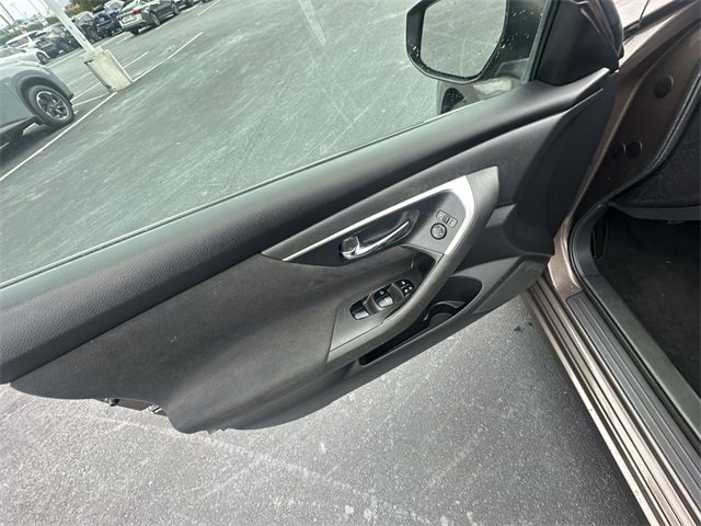 Used 2015 Nissan Altima 2.5 SV w/ Convenience Package image 15