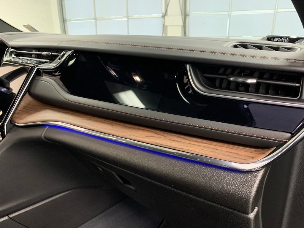 Certified 2023 Jeep Grand Cherokee Summit w/ Advanced Protech Group IV AWD/4WD image 11