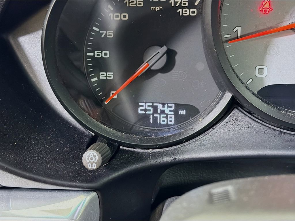 Used 2021 Porsche 718 Boxster S image 14