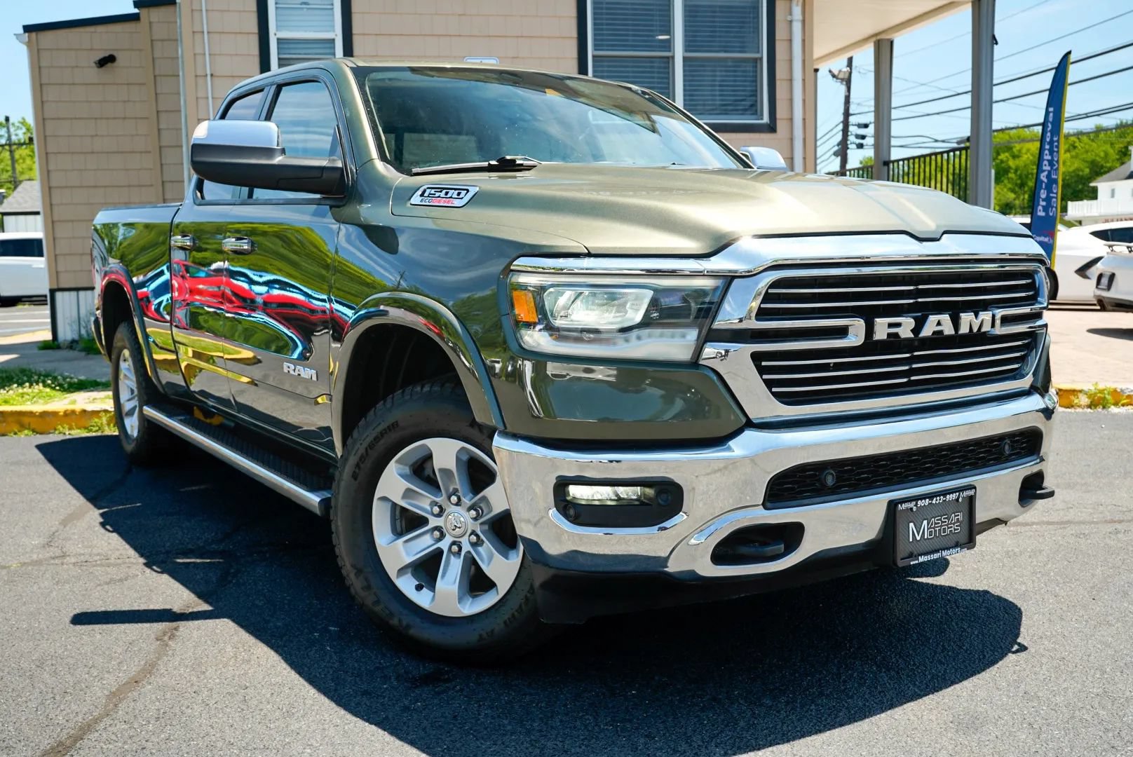 Used 2021 RAM 1500 Laramie AWD/4WD image 3