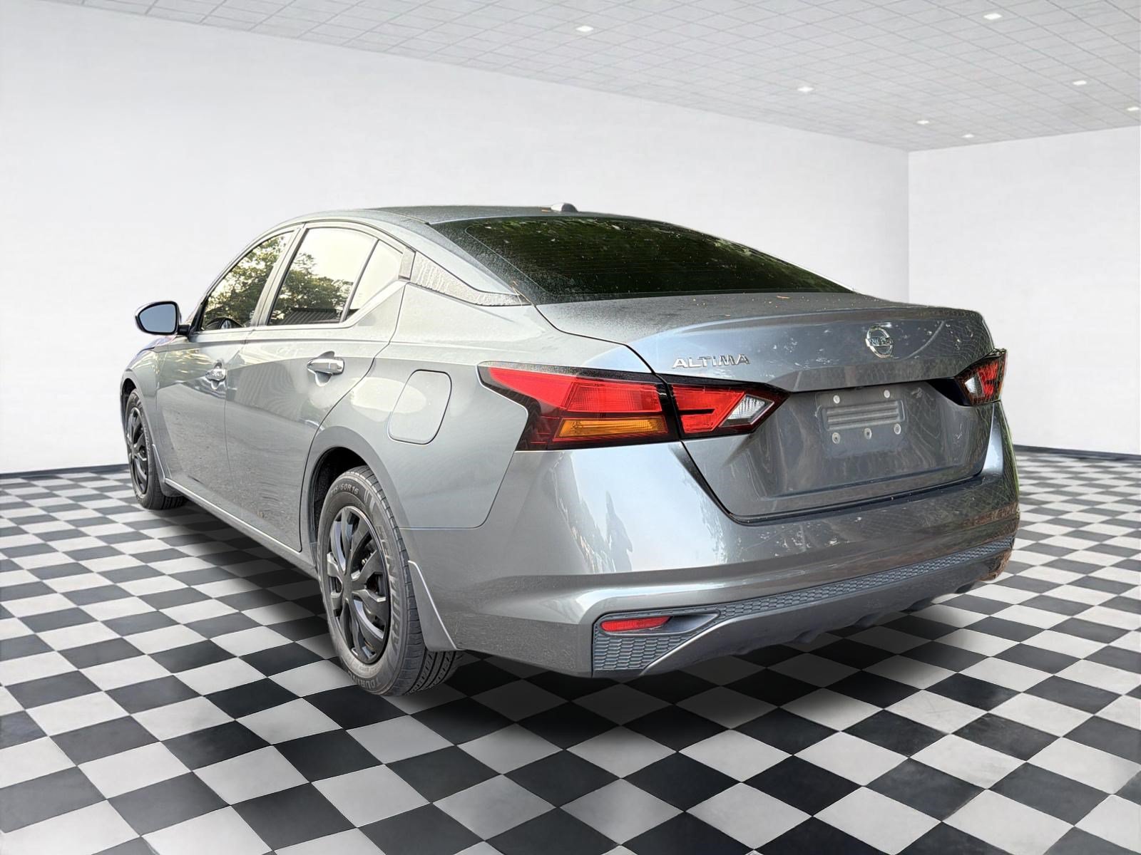 Used 2019 Nissan Altima 2.5 S FWD image 6
