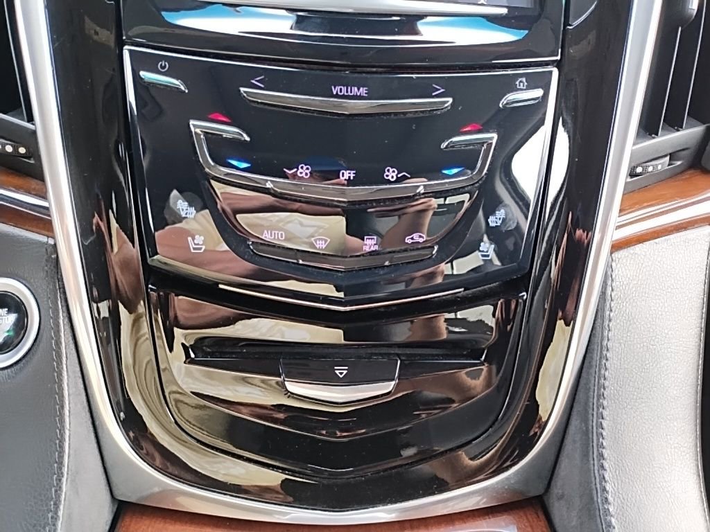 Used 2018 Cadillac Escalade ESV Premium Luxury AWD/4WD image 41
