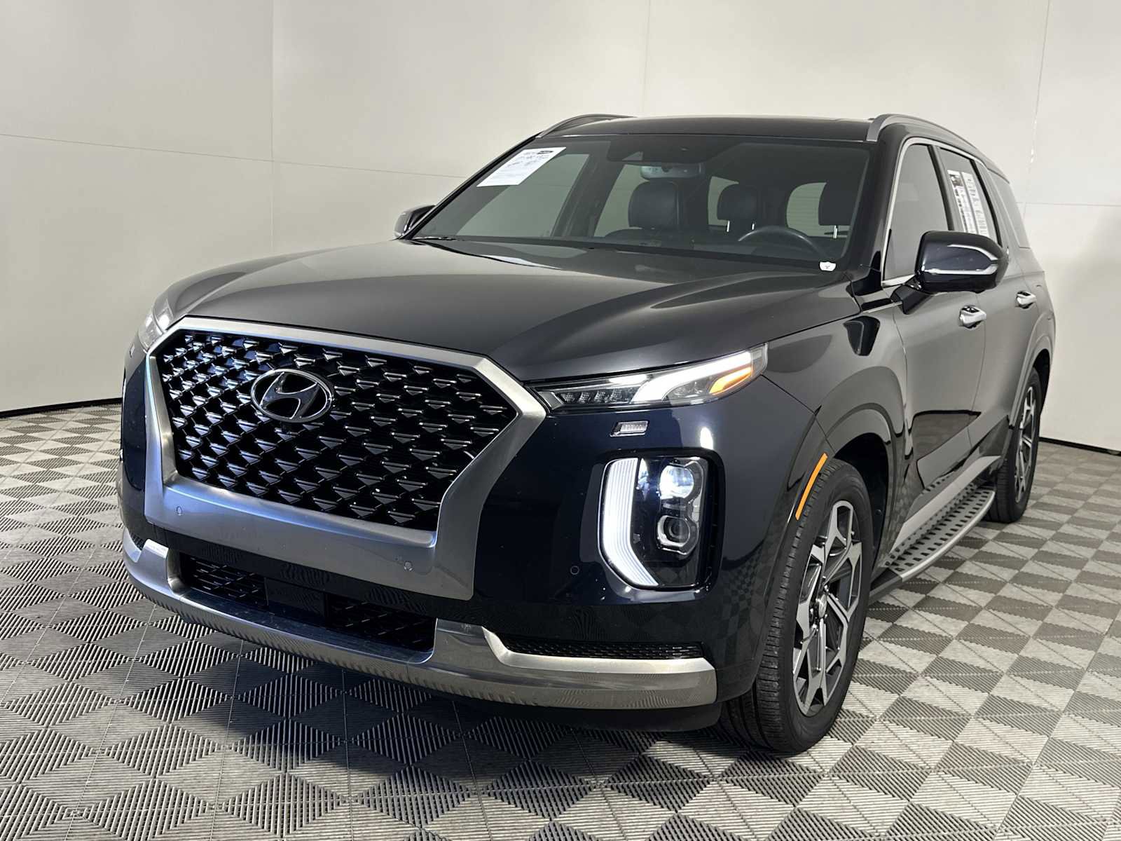 Used 2022 Hyundai Palisade Calligraphy image 4