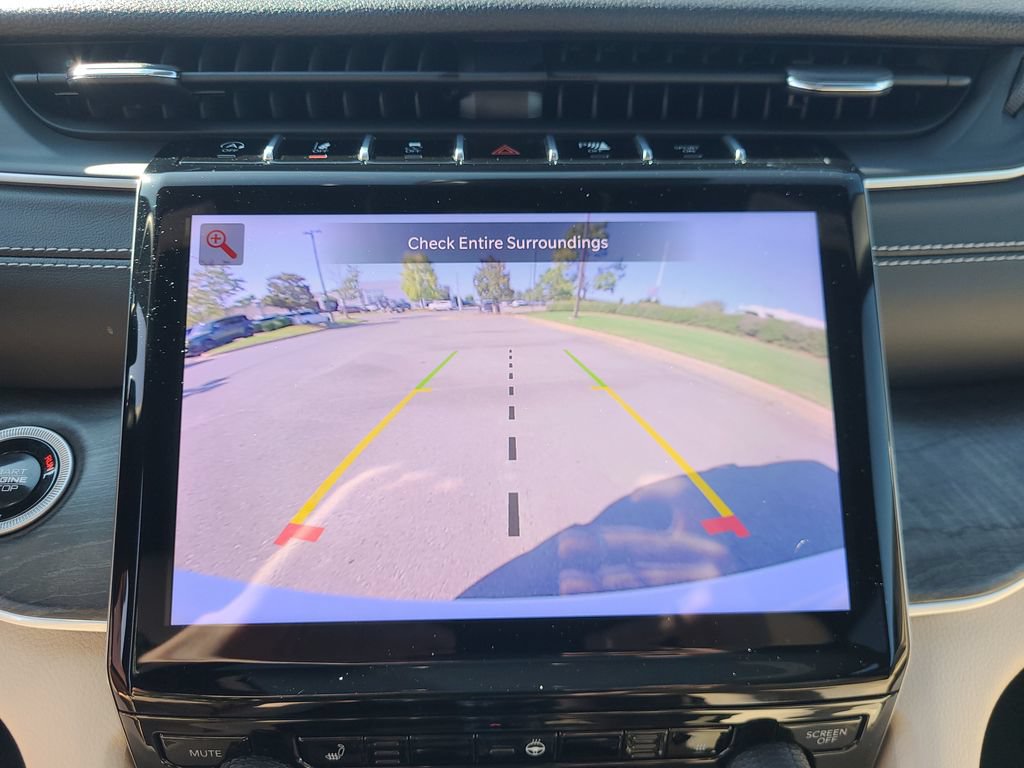 Used 2024 Jeep Grand Cherokee Limited RWD image 33