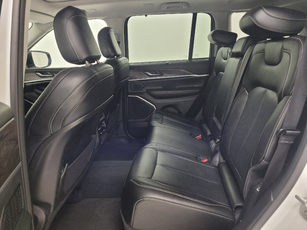 Used 2022 Jeep Grand Cherokee Limited 4xe w/ Luxury Tech Group II image 18