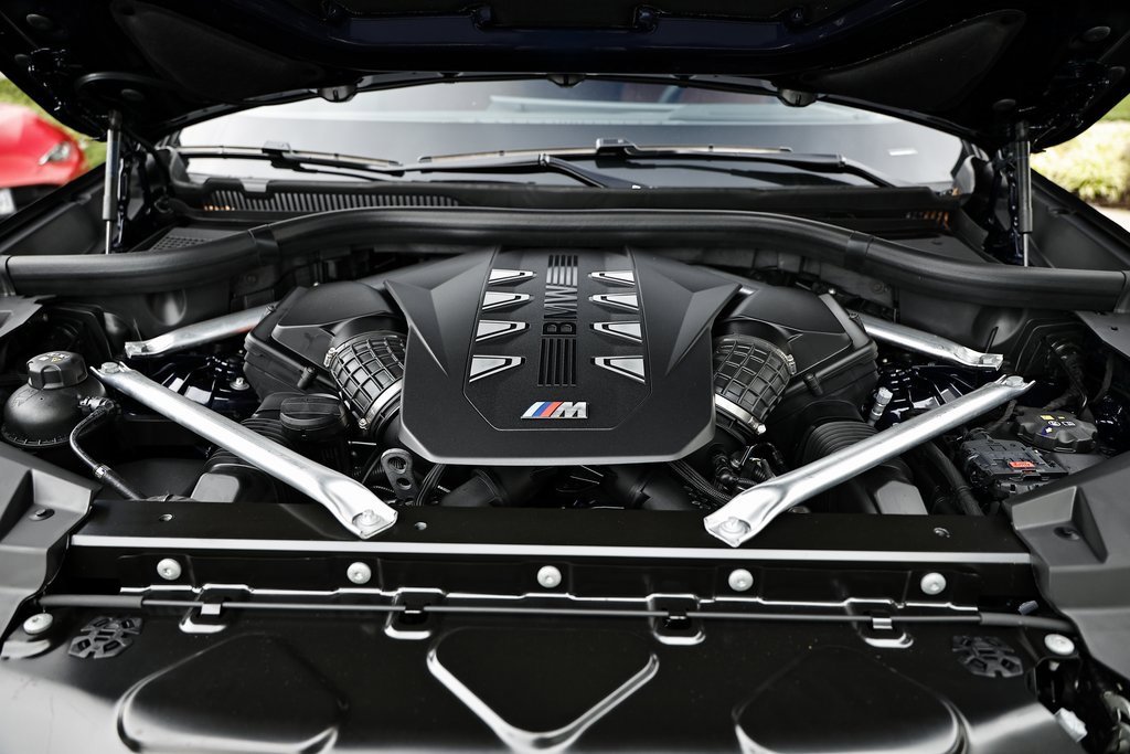 New 2026 BMW X6 M60i w/ Executive Package image 32