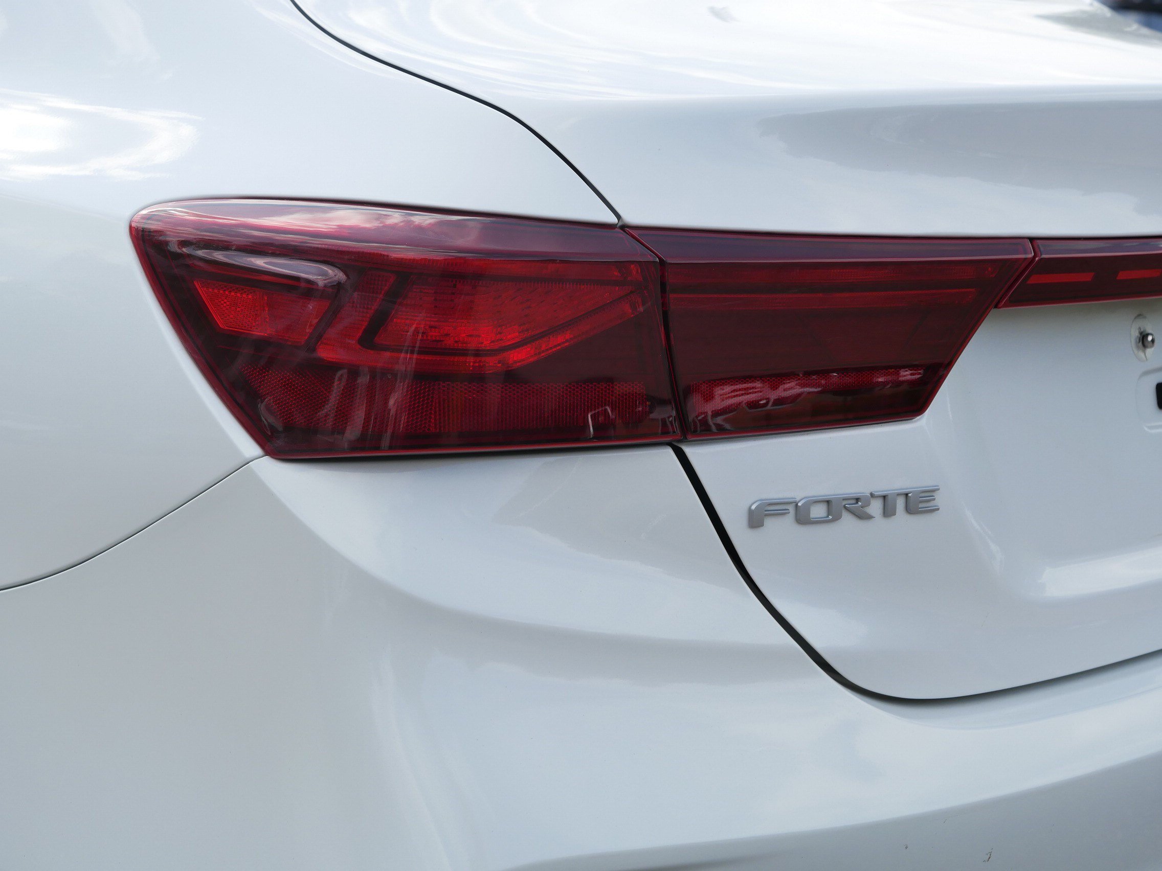 Certified 2024 Kia Forte LXS w/ LXS Technology Package FWD image 17