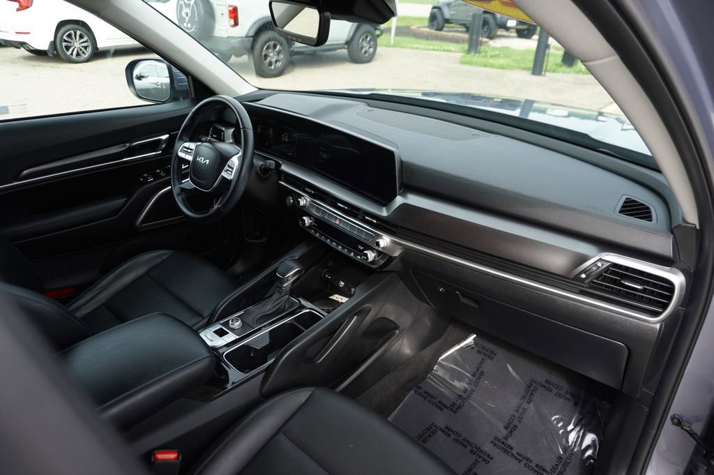 Used 2023 Kia Telluride LX FWD image 30