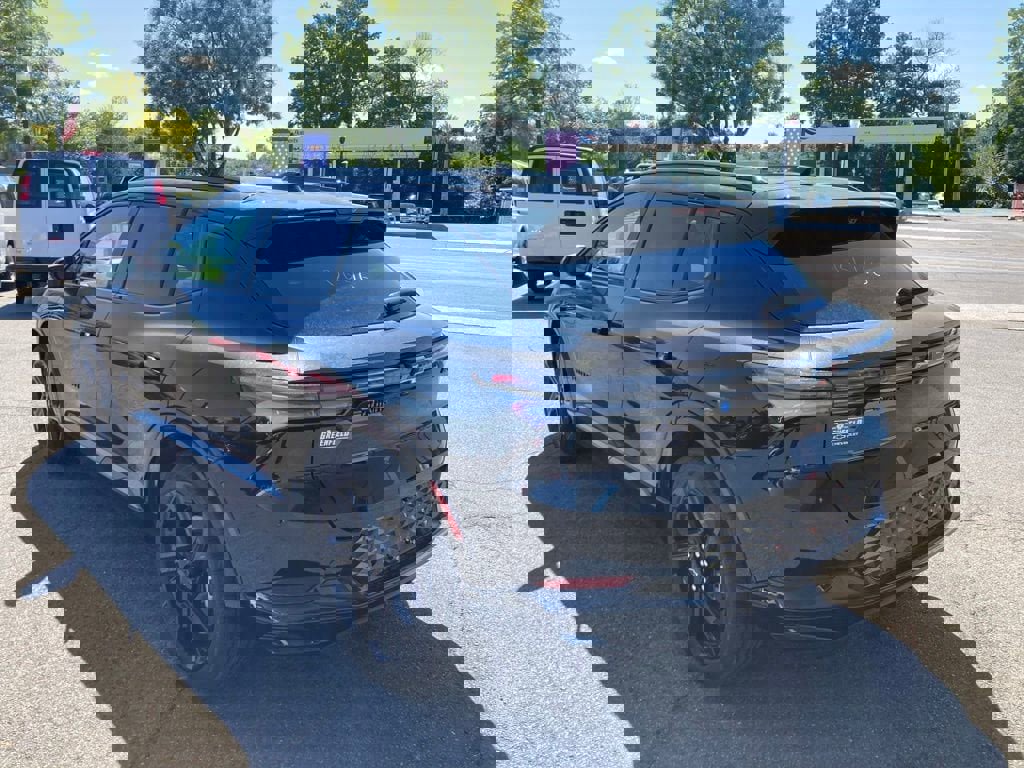 New 2025 Chevrolet Equinox EV RS w/ Convenience Package II image 5