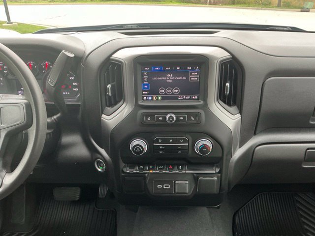 Used 2024 Chevrolet Silverado 1500 Custom AWD/4WD image 25