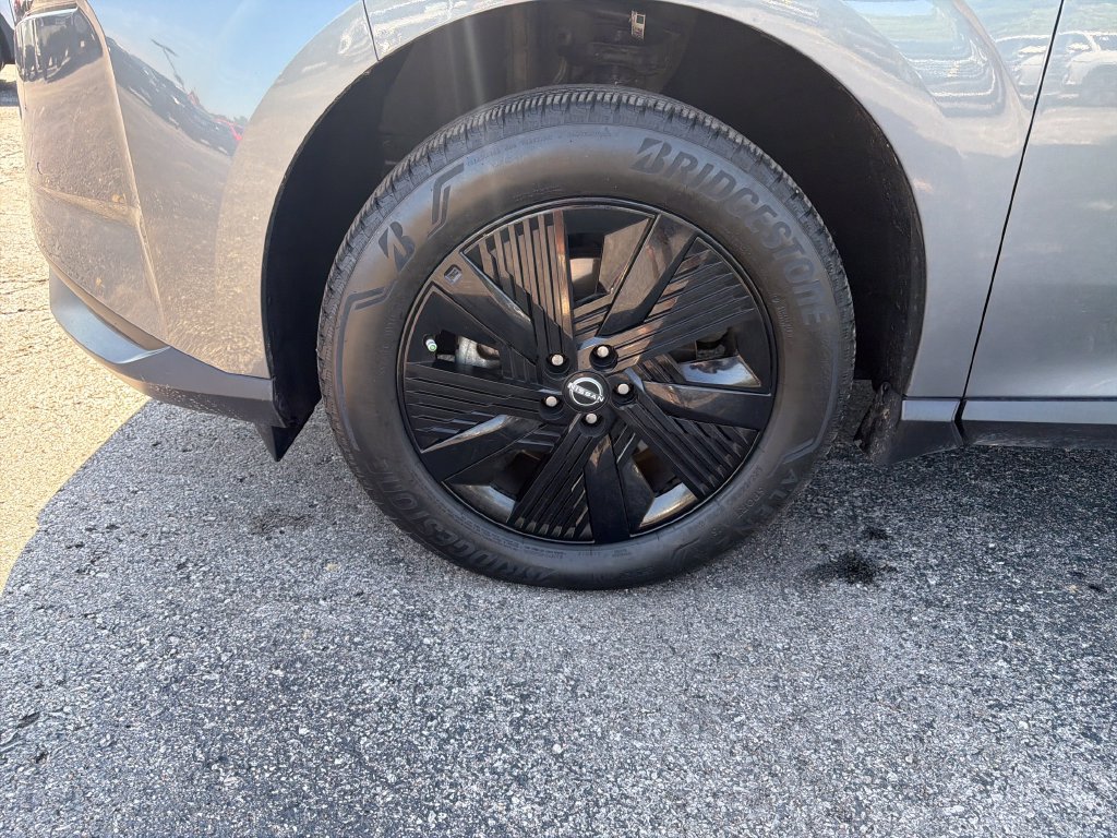 Certified 2025 Nissan Murano SV FWD image 28