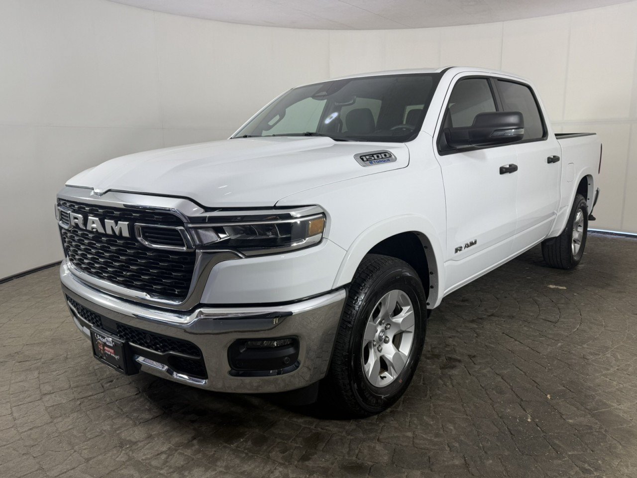 Used 2025 RAM 1500 Big Horn AWD/4WD image 3