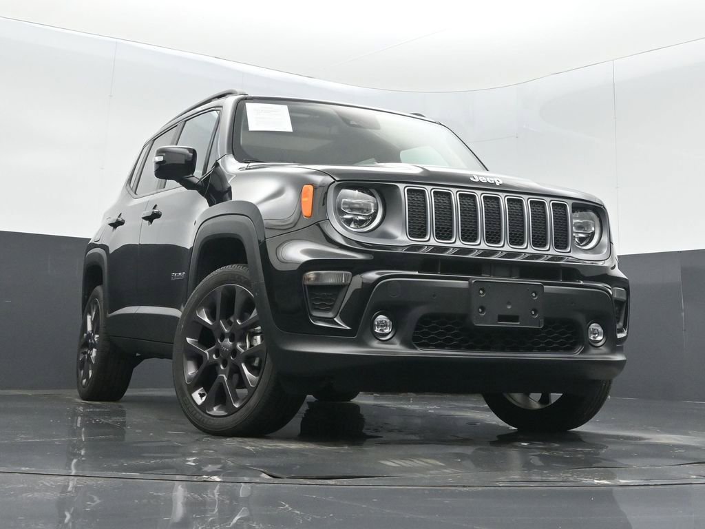 Certified 2023 Jeep Renegade Limited w/ Sun/Sound Group image 29