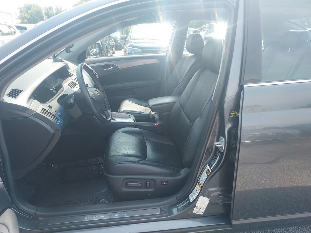 Used 2008 Toyota Avalon Touring FWD image 27