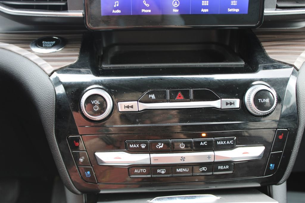 Used 2023 Ford Explorer Limited AWD/4WD image 49