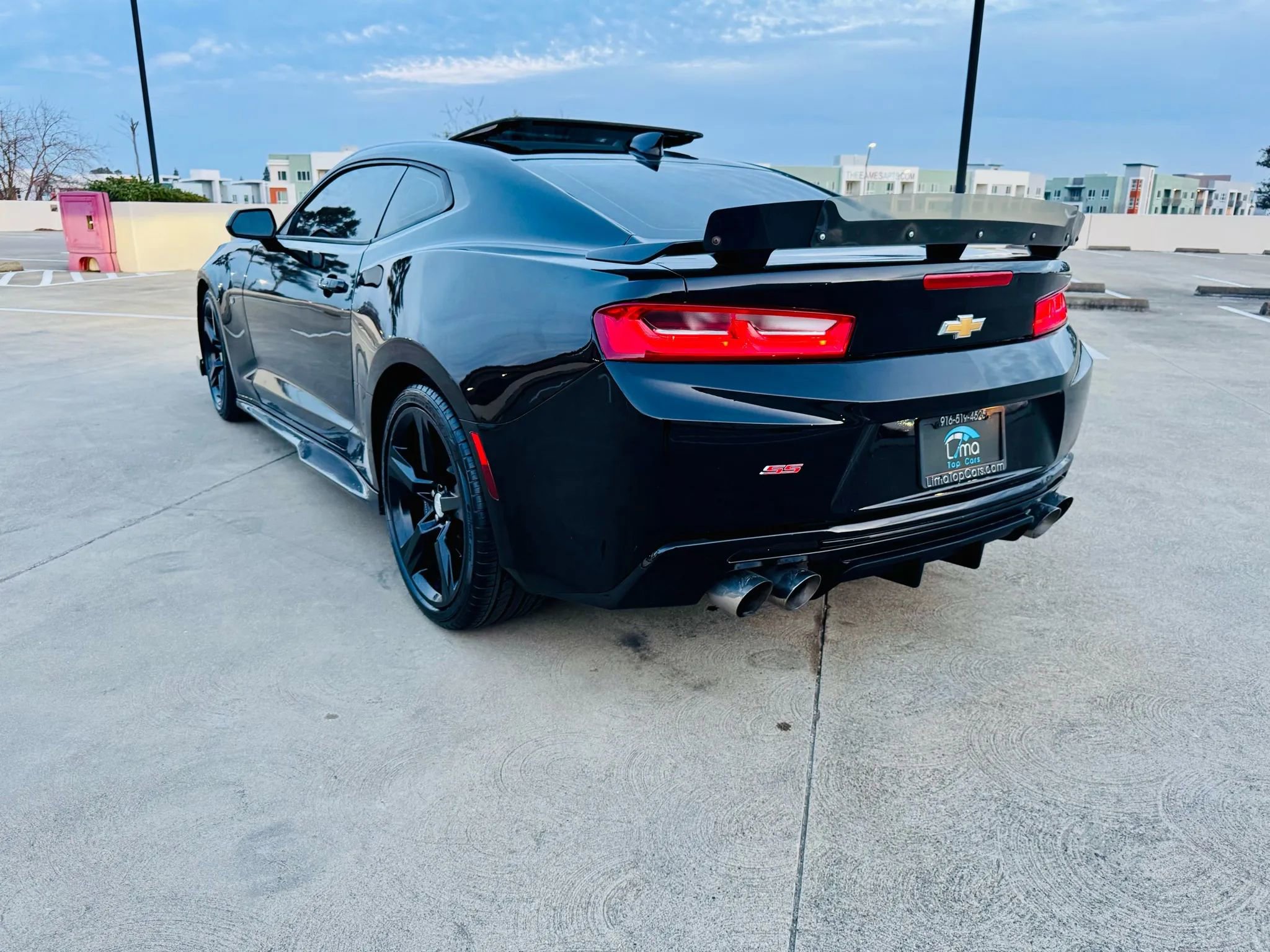 Used 2017 Chevrolet Camaro SS image 10