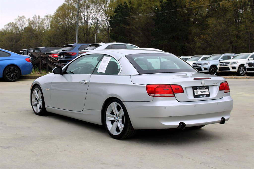 Used 2007 BMW 335i Convertible image 9