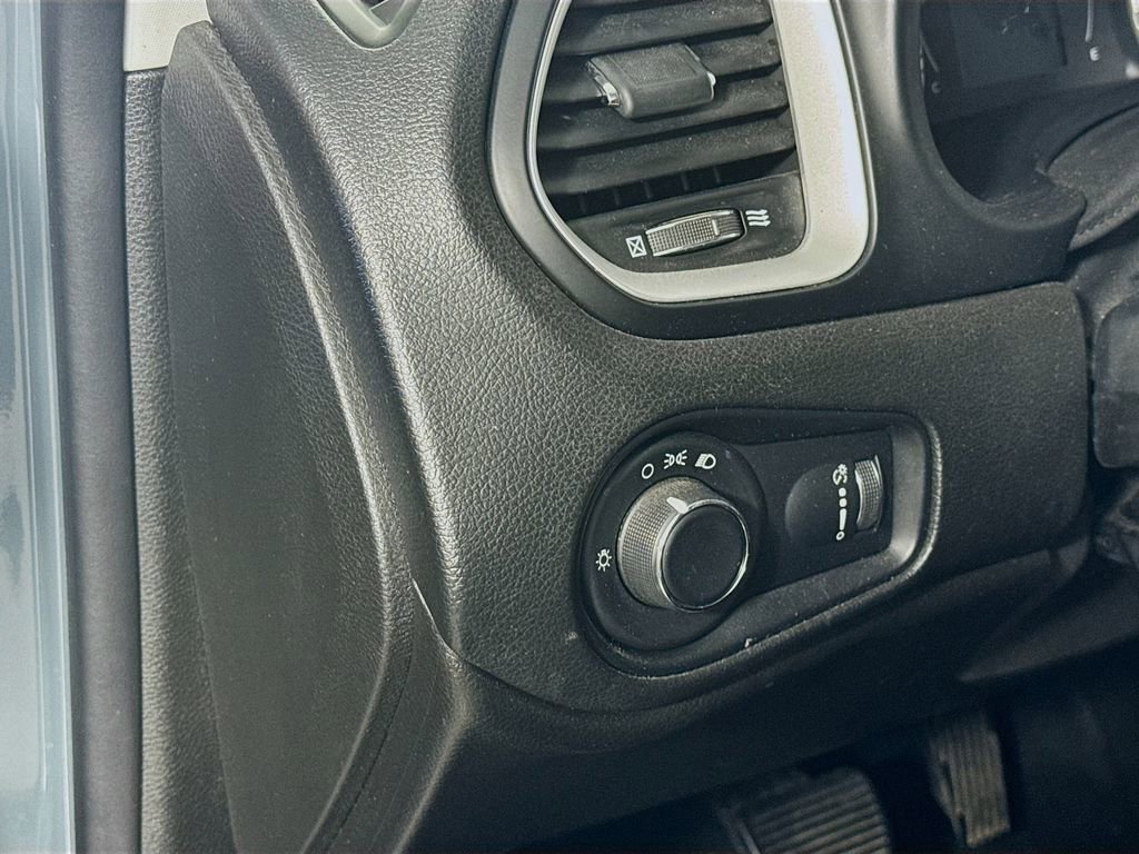 Used 2018 Jeep Renegade Sport w/ Power & Air Group image 10